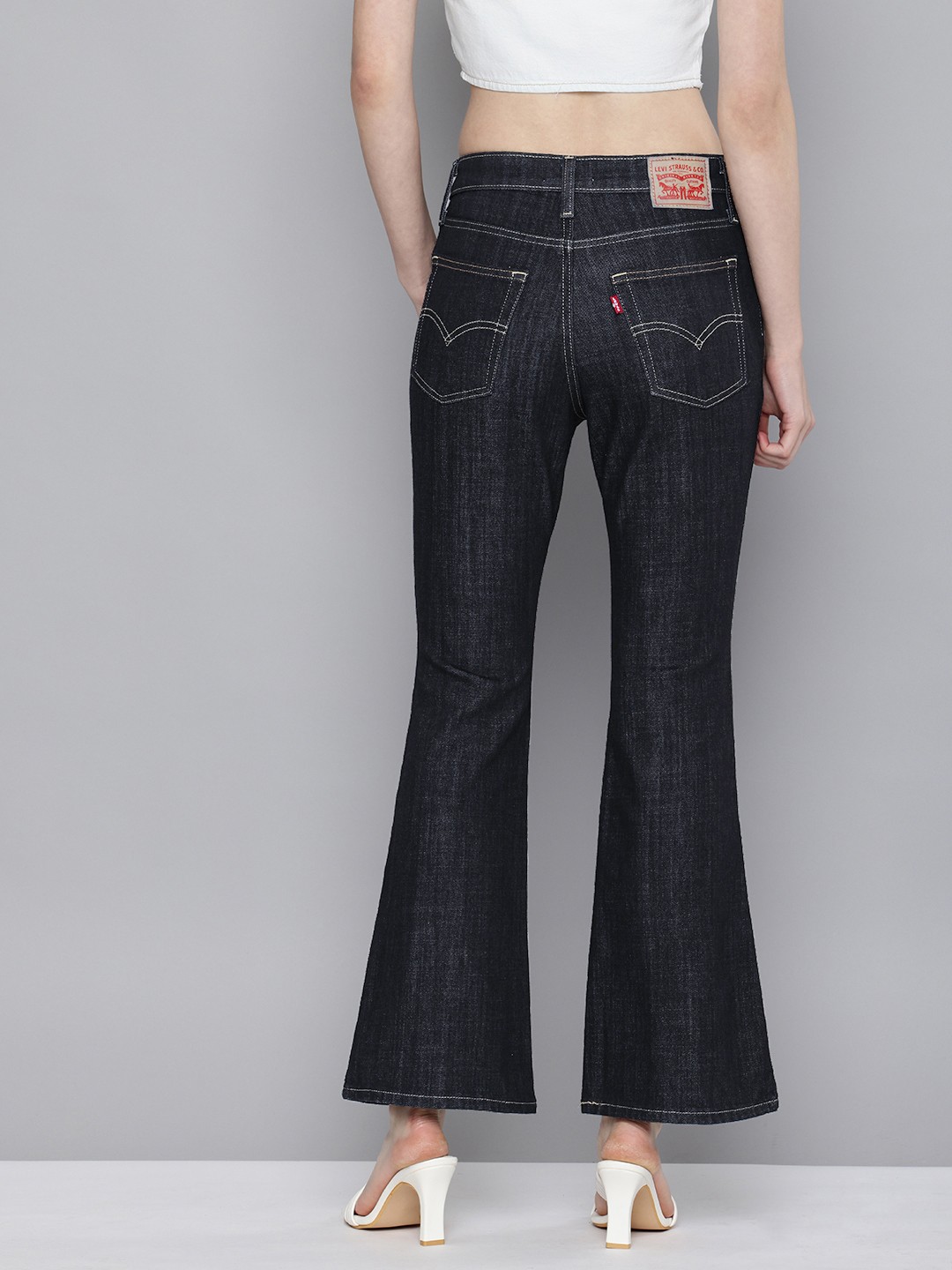 2806a766-2bcc-46d0-8608-1be7a8c27d4e1726562382815-Levis-Women-Jeans-4941726562382219-3