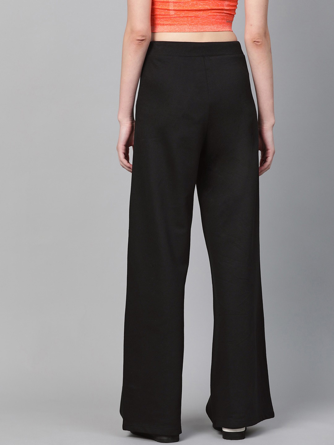 2fa53b73-cfe9-4e4d-9b33-cc547cc6f8221597298539932-SASSAFRAS-Women-Black-Regular-Fit-Solid-Wide-Leg-Track-Pants-3