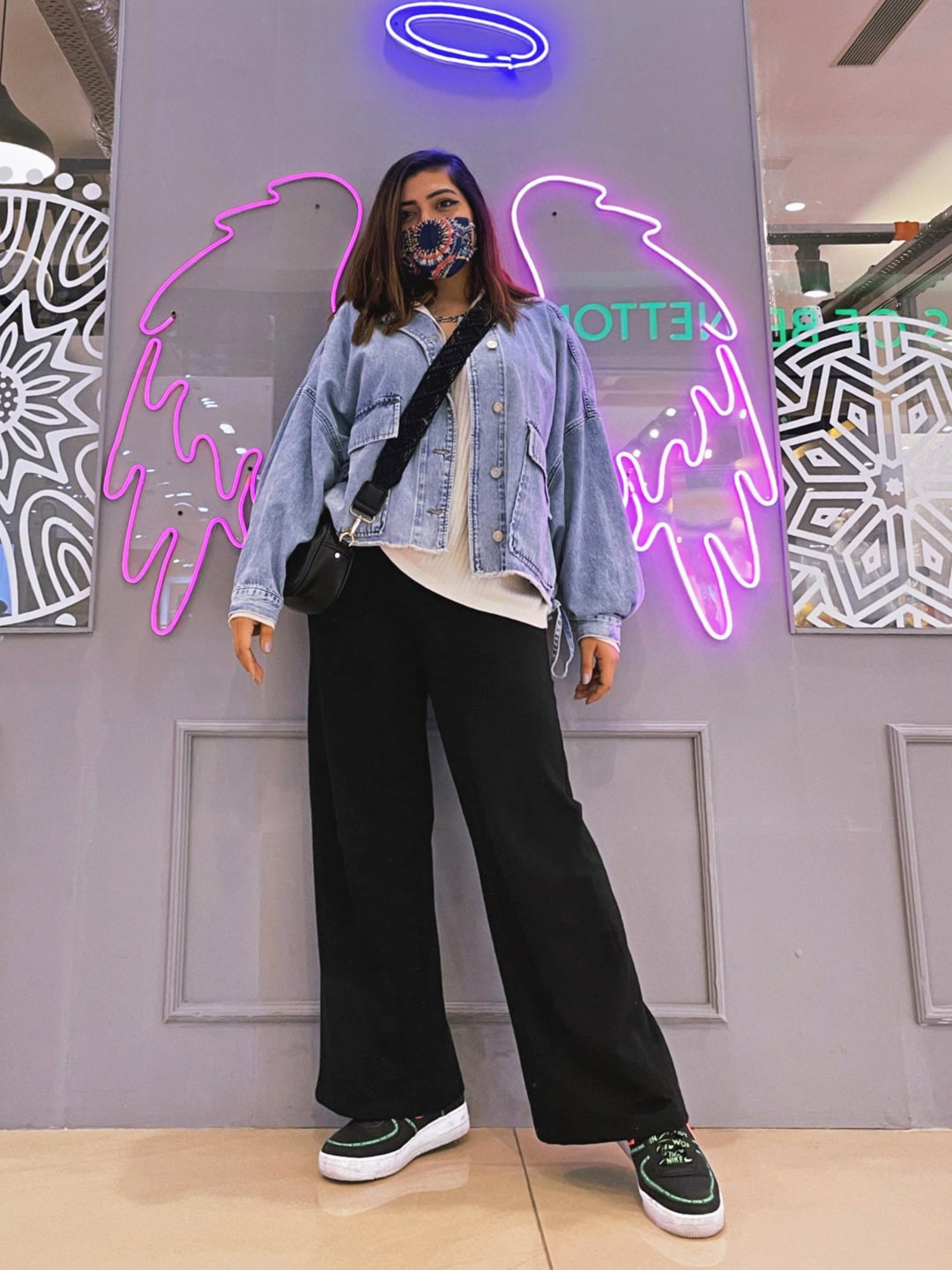 b32844b9-cc78-4217-bdfa-253598acac701681204750883-SASSAFRAS-Women-Black-Regular-Fit-Solid-Wide-Leg-Track-Pants-11