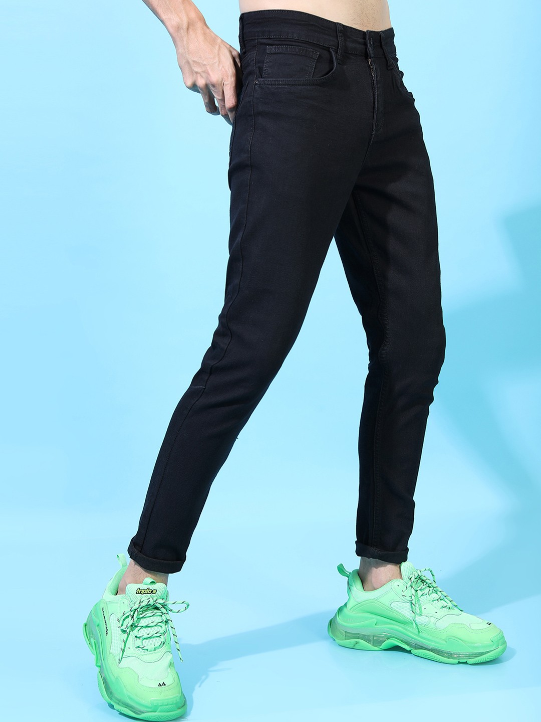 c729f3ea-ec1b-41e5-b456-0d6363c0f01e1657686589507HIGHLANDERMenBlackTaperedFitMid-RiseCleanLookStretchableJean6